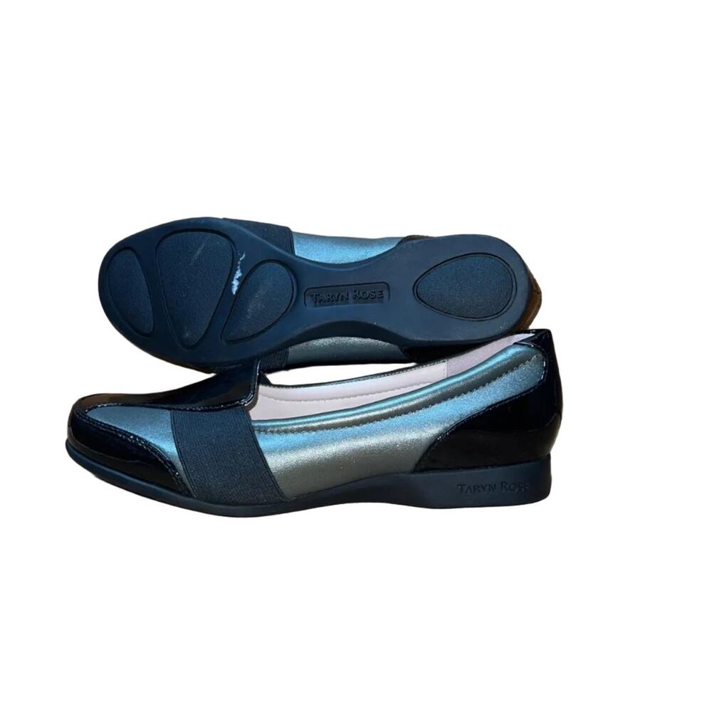 Women’s Taryn Rose-Traveler •Taurus • Elastic-gored Slip on 6M Pewter leather /